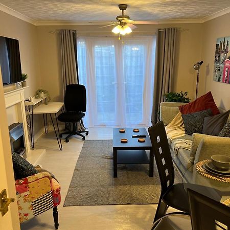 Cosy Corner - 2 Beds, Free Parking, Next To Southampton General Hospital Villa Exterior photo