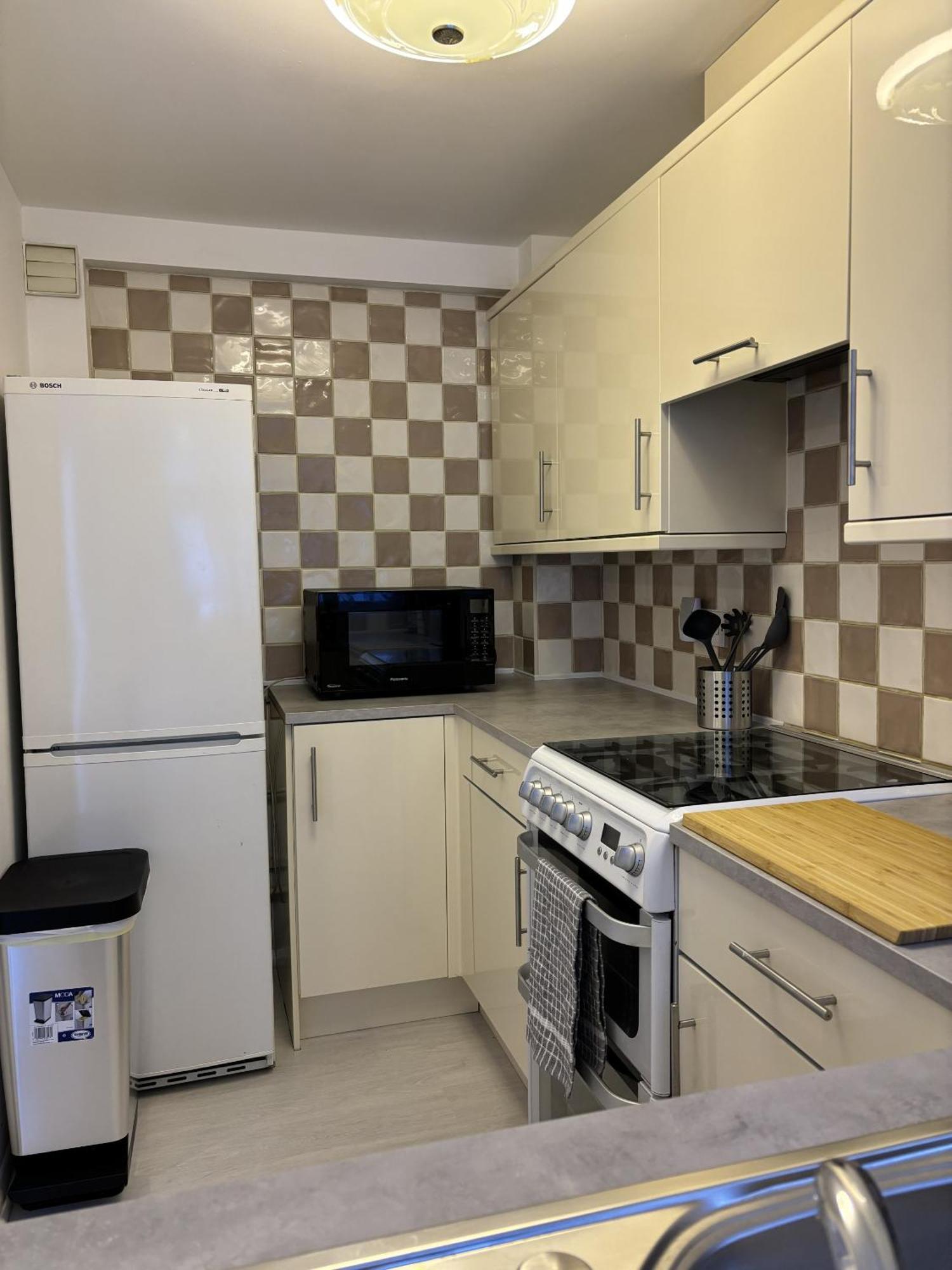 Cosy Corner - 2 Beds, Free Parking, Next To Southampton General Hospital Villa Exterior photo